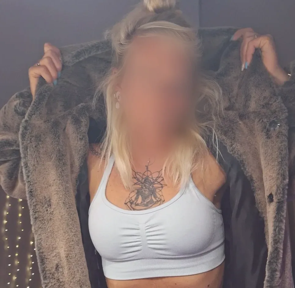 Milica, 33
